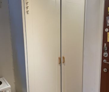 Mysig 1:a med balkong och morgonsol i centrala Vällingby! - Foto 4