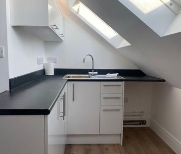 Studio to rent - Photo 2