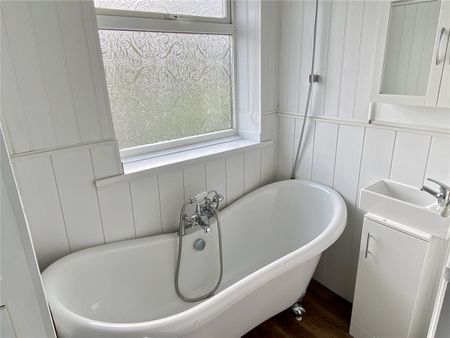 Grasmere Road, Dewsbury, West Yorkshire, WF12 - Photo 5