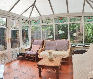 6 bedroom semi-detached house to rent - Photo 3