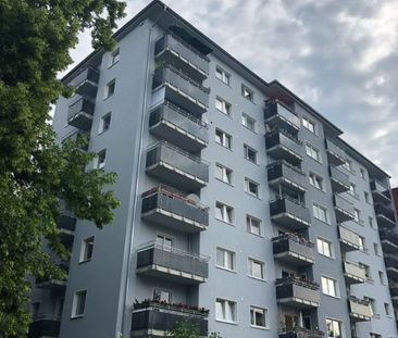 ***Erstbezug nach Modernisierung*** – helle 2 Zimmerwohnung mit Bal... - Photo 1