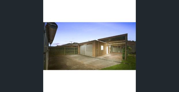 $450pw/$1956pm/3bed/2bath/2car - Photo 1