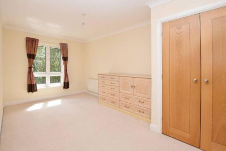 2 bedroom flat to rent - Photo 5
