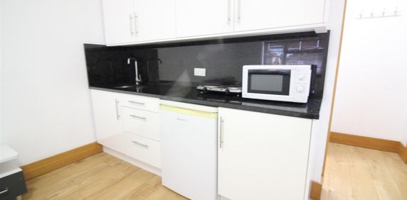 Marlborough Road, Uxbridge - Photo 2
