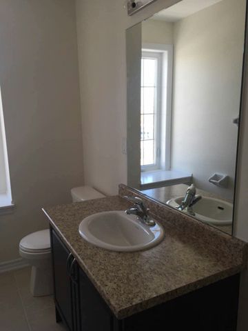 For Lease - 13 Telegraph Street, Brampton, Ontario - Photo 2