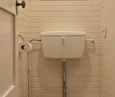 Upland Road 3 Bedroom flat - Photo 5