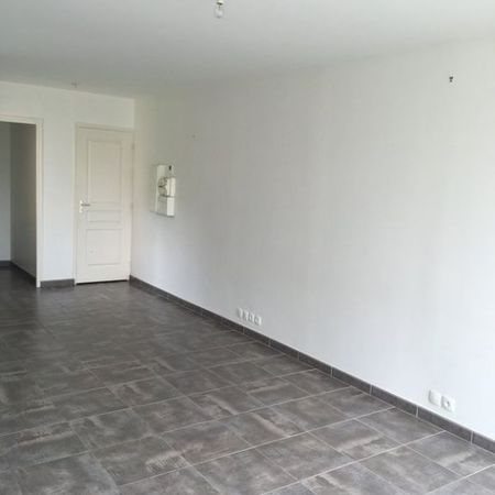 Location Appartement 3 pièces 57m² - Photo 3