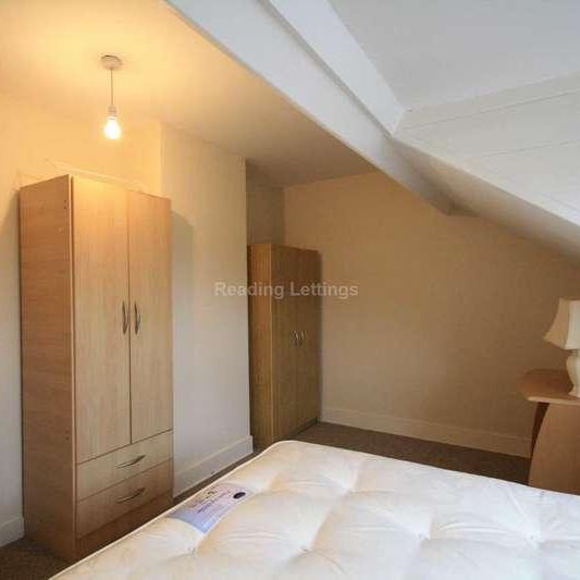 House Share - Addington Road, Reading, RG1 - Photo 1