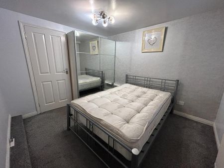 2 bedroom flat to rent - Photo 4