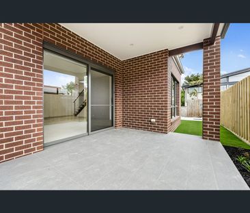 2/6 Shirley Grove, St Kilda East, Vic 3183 - Photo 1