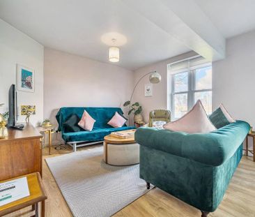 2 bedroom flat to rent - Photo 1