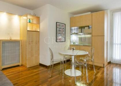 Spanish Steps .Charming two-room apartment with balcony and views over the rooftops of Rome . In residence with dayluy cleaning , A/C wifi , consierge. Rif #1948