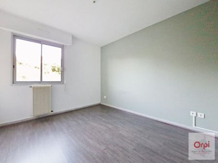 Location Appartement 4 pièces 103m² AJACCIO 20090 - Photo 4