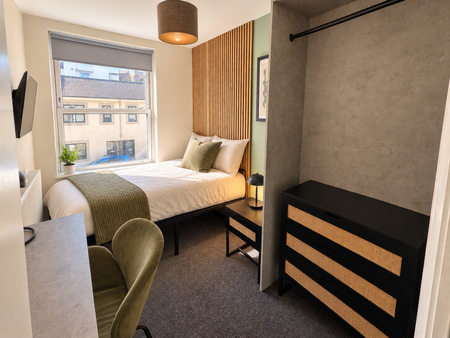 3 bedroom flat to rent - Photo 3