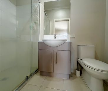 3 Bedroom Unit in Prime Location - Photo 2