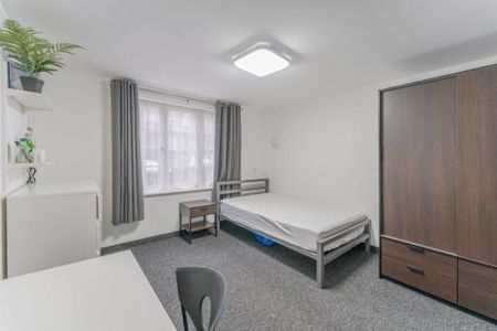8 bedroom terraced house to rent - Photo 3