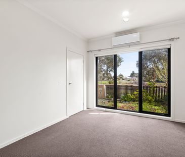 Good Sized Family Townhouse - Photo 3