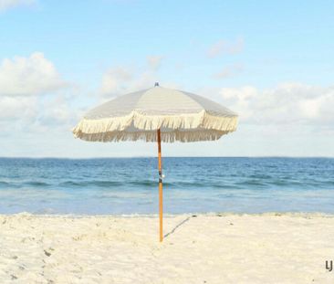 Spacious Four/Five Bedroom Home with Pool in Prime Palm Beach Location - Photo 5