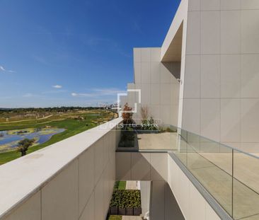 Exclusive 330-square-meter duplex penthouse for rent, featuring a s... - Photo 5