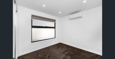 Luxury, sophisticated and low maintenance! - Photo 3