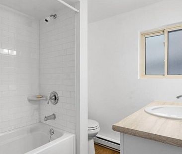 251 St. Paul St, Unit A, Collingwood Collingwood | $2250 per month ... - Photo 3