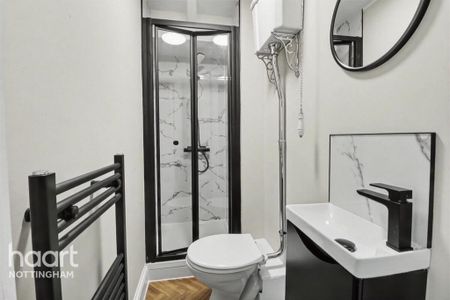 1 bedroom in a house share to rent - Photo 3