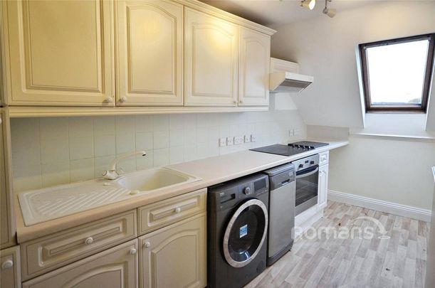 2 bedroom flat to rent - Photo 1