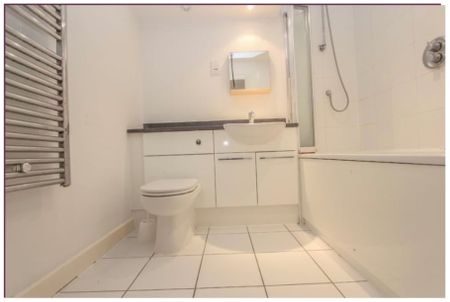 1 Bed Flat, Adriatic Apartments, E16 - Photo 5