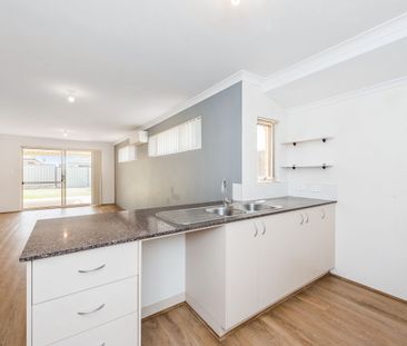 Three Bedroom Home in Baldivis Central - Photo 3