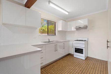 Cosy townhouse in a superb location - Photo 2