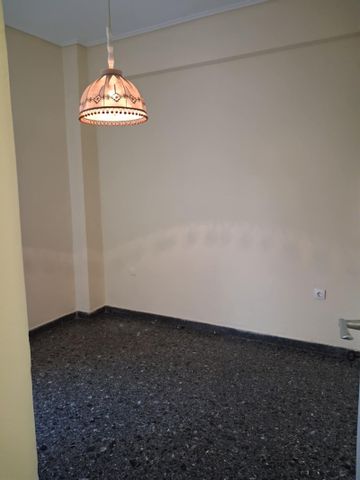 Ενοικίαση κατοικίας, 50 τ.μ., Καλλιθέα, 500 € - Photo 2