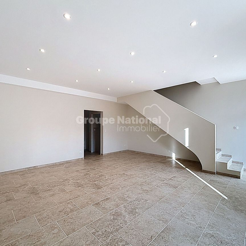 Maison Chateaurenard 4 pièce(s) 109.45 m2, - Photo 1