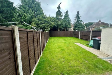 Elizabeth Road - Photo 5