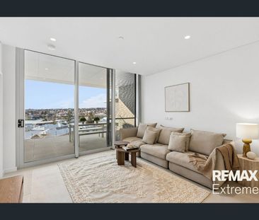 BRAND NEW, LUXURIOUS & NEVER BEEN LIVED IN - Photo 2