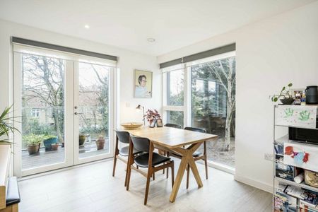 Churchwood Gardens, Honor Oak, SE23 - Photo 2