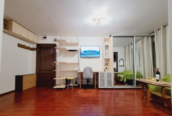 Tineretului etaj 4 semidecomandat - Fotografie 1