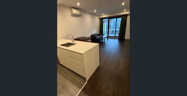 Fully Furnished 2 Bedrooms 2 Bathroom apartment (Short term promotion) - Photo 1