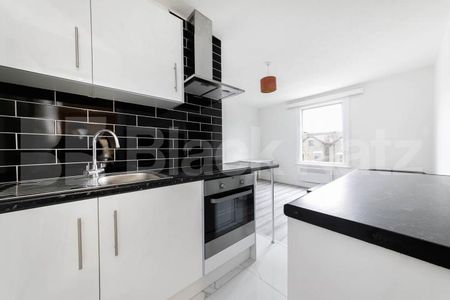 A beautifully renovated one-bedroom flat available now on Dean Road, NW2 - Photo 5