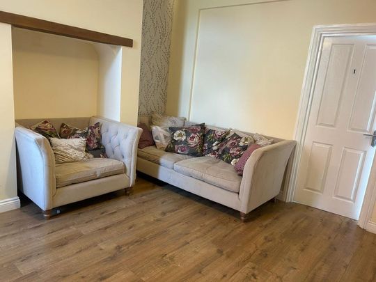 4 bedroom terraced house to rent - Photo 1