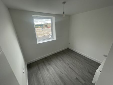 Bingley Road, Bradford - Photo 2