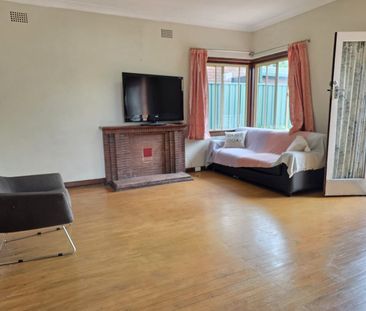 PARTIALLY FURNISHED 3 BEDROOM SEMI HOUSE - Photo 1