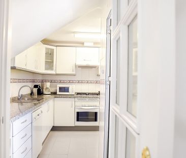 Penthouse in Guadalmina Baja - Photo 4