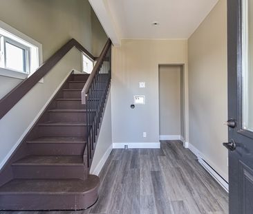 Orillia: 1 Bedroom Basement Apartment, Parkview Ave. - Photo 2