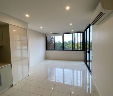 Superior 1-Bedroom | Room-Sized Study | Parking Included - Photo 1