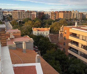 2 room luxury penthouse for rent in Valencia, Spain - Photo 6