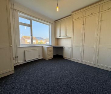 2 bedroom detached bungalow to rent - Photo 2