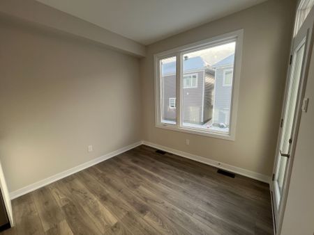 For Lease - 538 Promontory Place, Barrhaven, Ontario - Photo 4