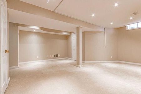 For Lease - 2220 Ridge Landing, Oakville, Ontario - Photo 2