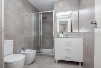 Avinguda del Port, Valencia, Valencian Community 46023