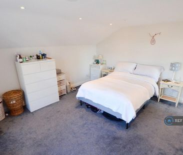 3 bedroom maisonette to rent - Photo 3